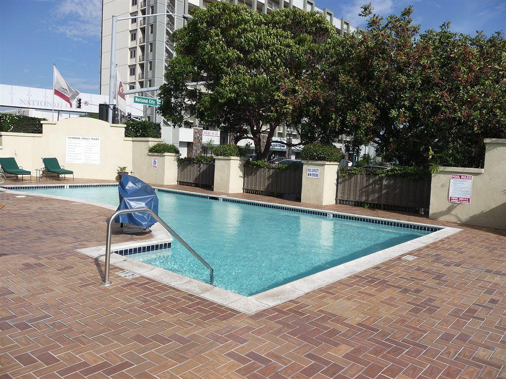 Ramada By Wyndham San Diego Нешънъл Сити Екстериор снимка