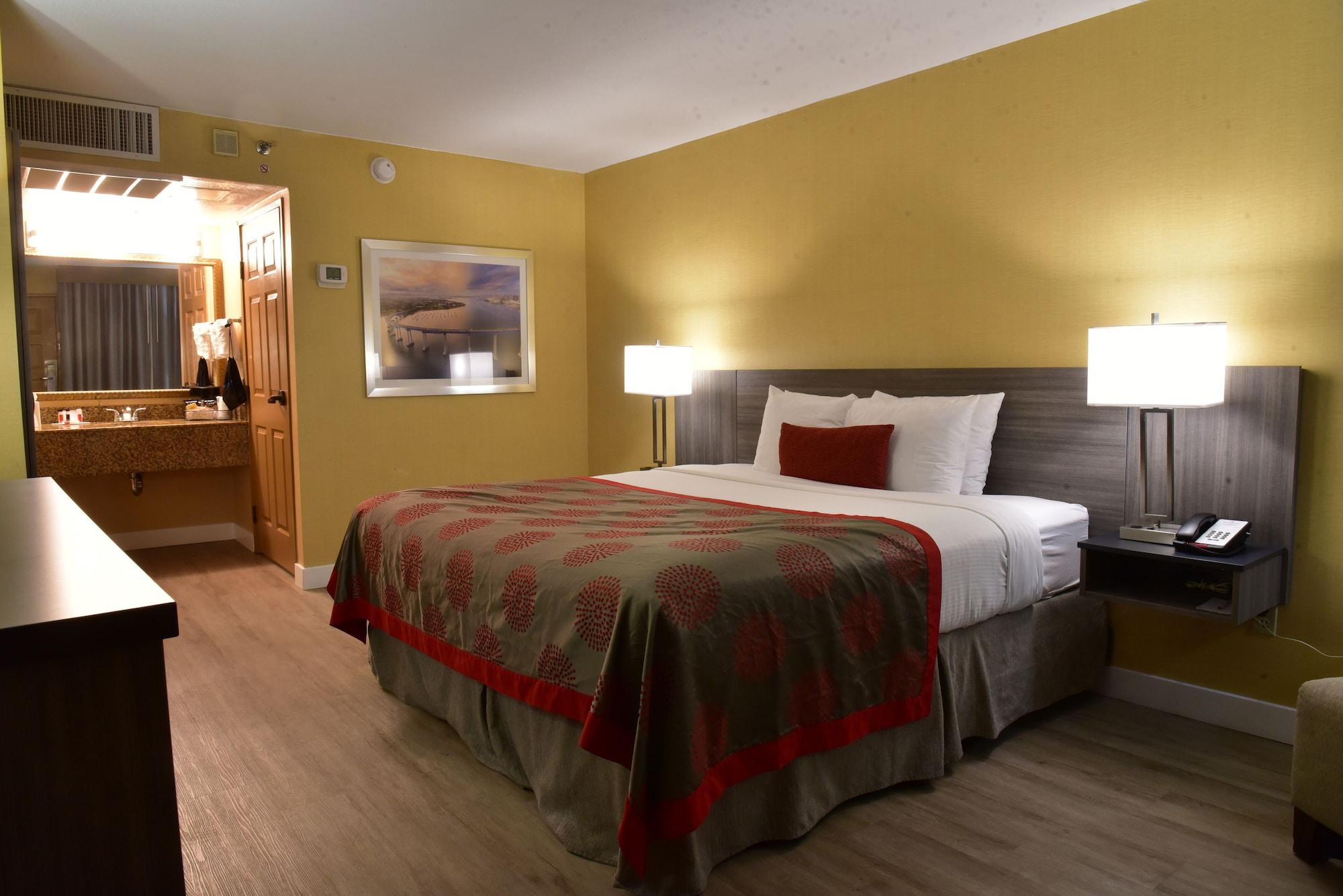 Ramada By Wyndham San Diego Нешънъл Сити Екстериор снимка