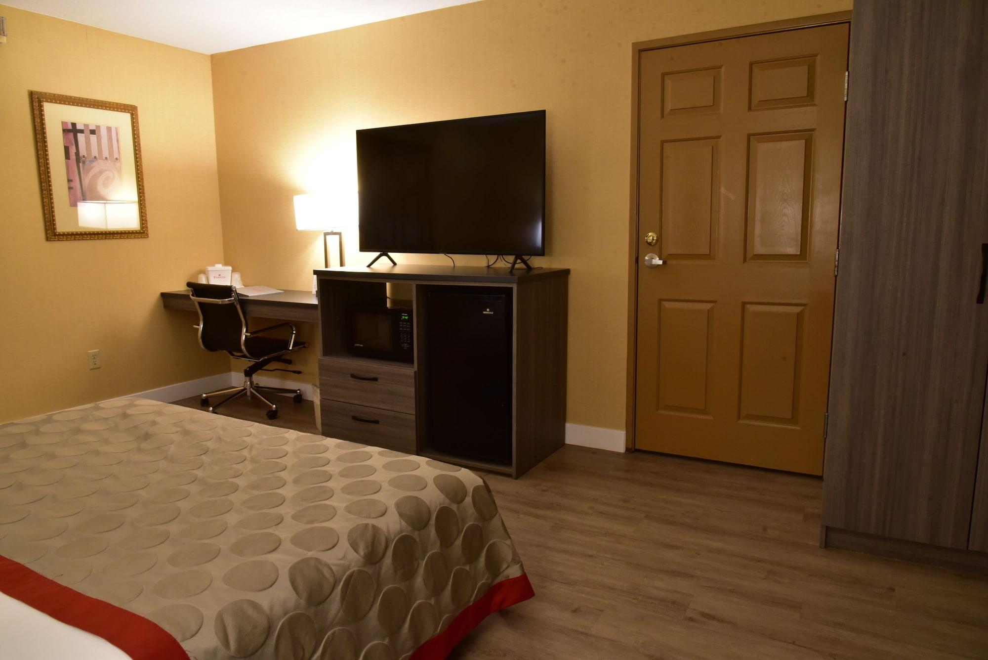 Ramada By Wyndham San Diego Нешънъл Сити Екстериор снимка