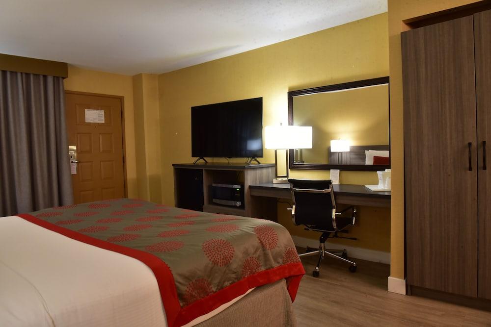 Ramada By Wyndham San Diego Нешънъл Сити Екстериор снимка