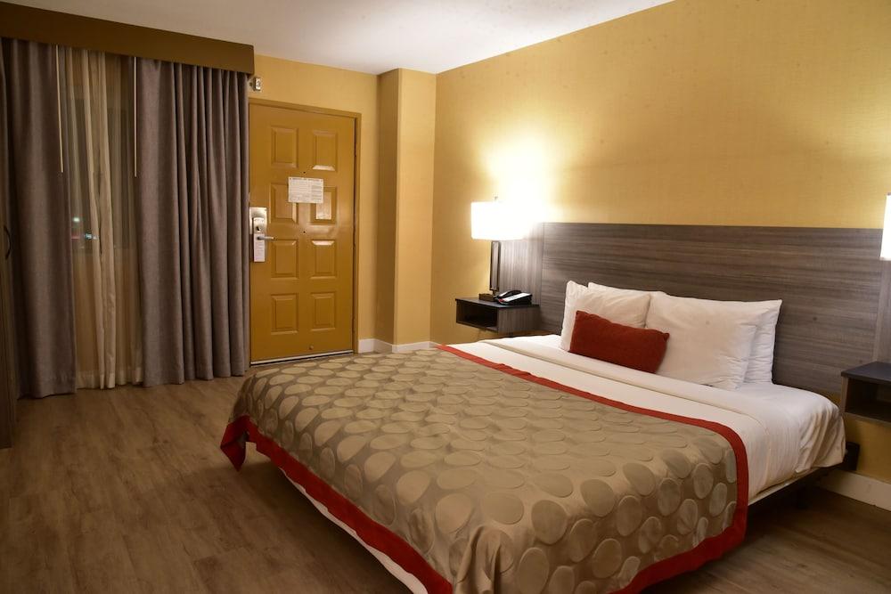 Ramada By Wyndham San Diego Нешънъл Сити Екстериор снимка