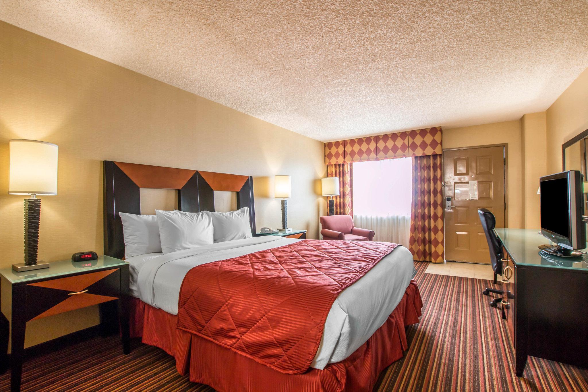 Ramada By Wyndham San Diego Нешънъл Сити Екстериор снимка