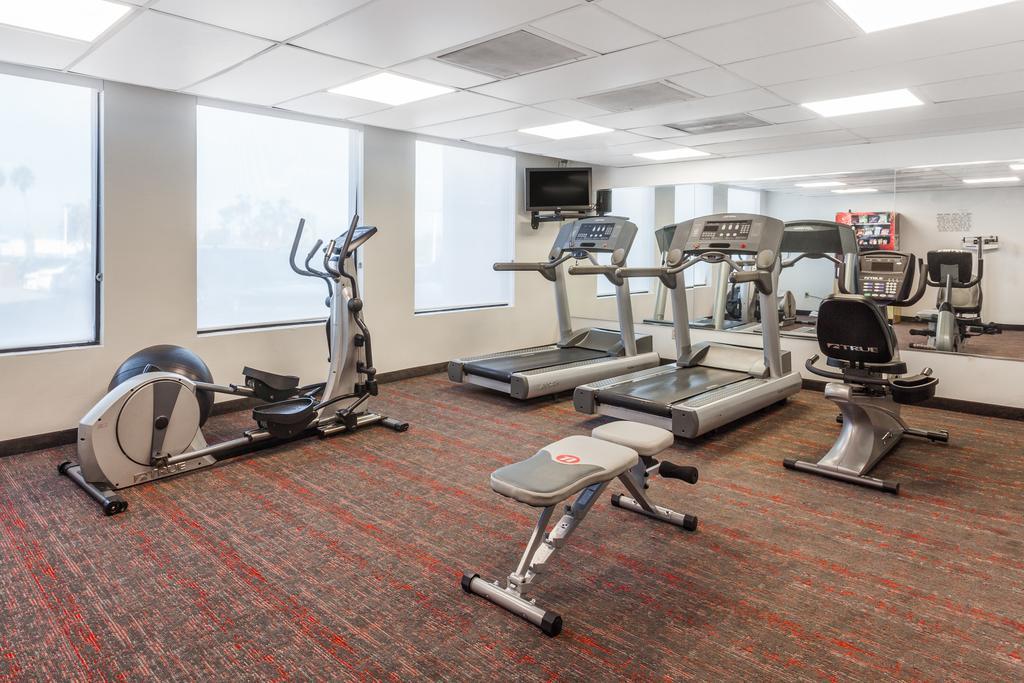 Ramada By Wyndham San Diego Нешънъл Сити Екстериор снимка