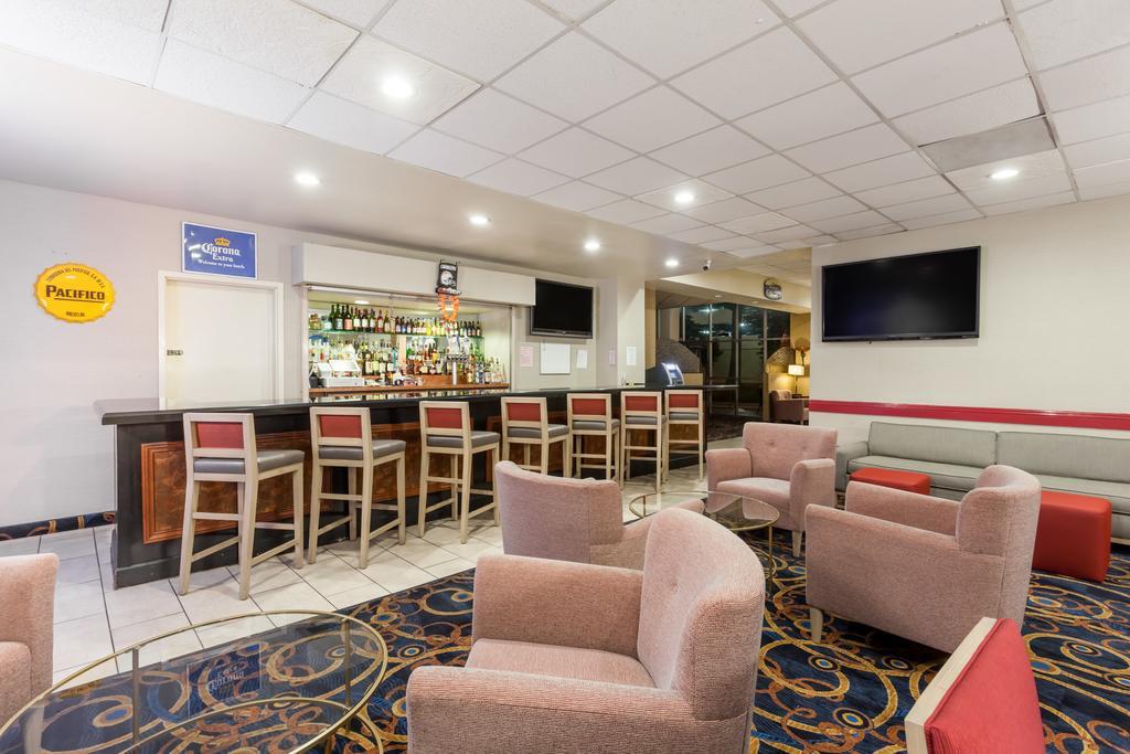 Ramada By Wyndham San Diego Нешънъл Сити Екстериор снимка