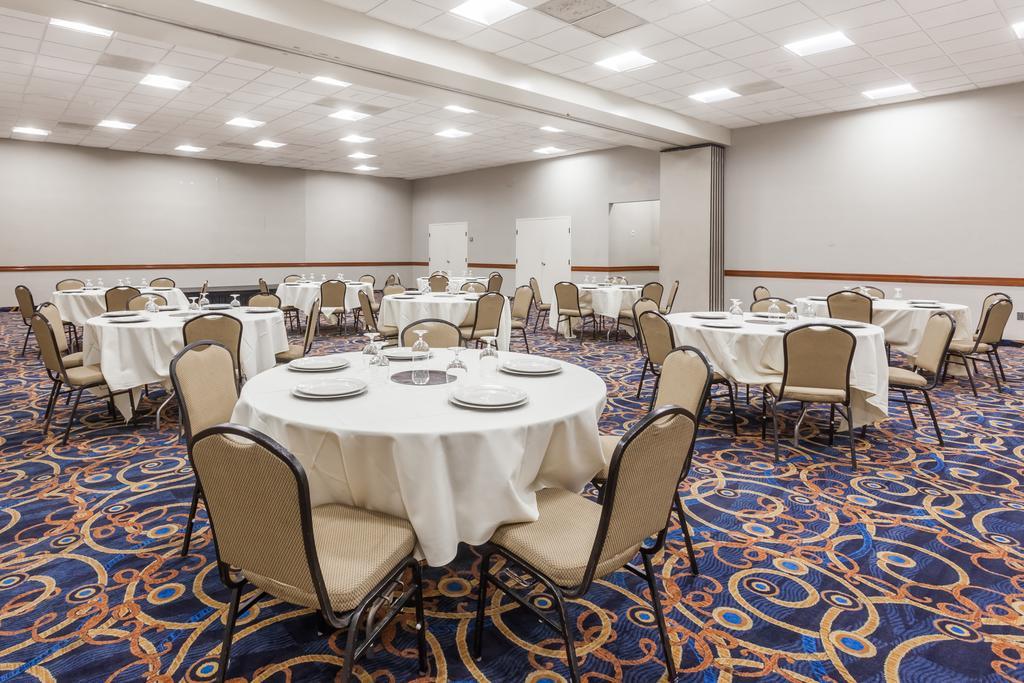 Ramada By Wyndham San Diego Нешънъл Сити Екстериор снимка