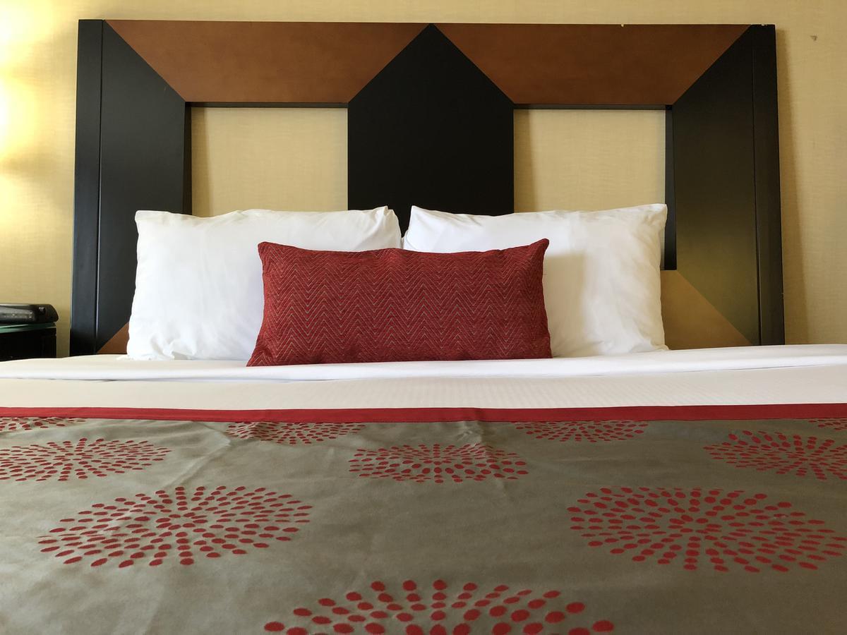Ramada By Wyndham San Diego Нешънъл Сити Екстериор снимка