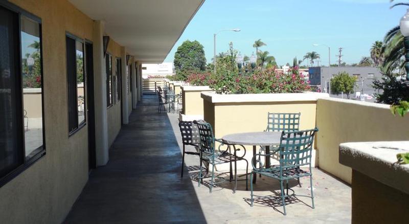 Ramada By Wyndham San Diego Нешънъл Сити Екстериор снимка